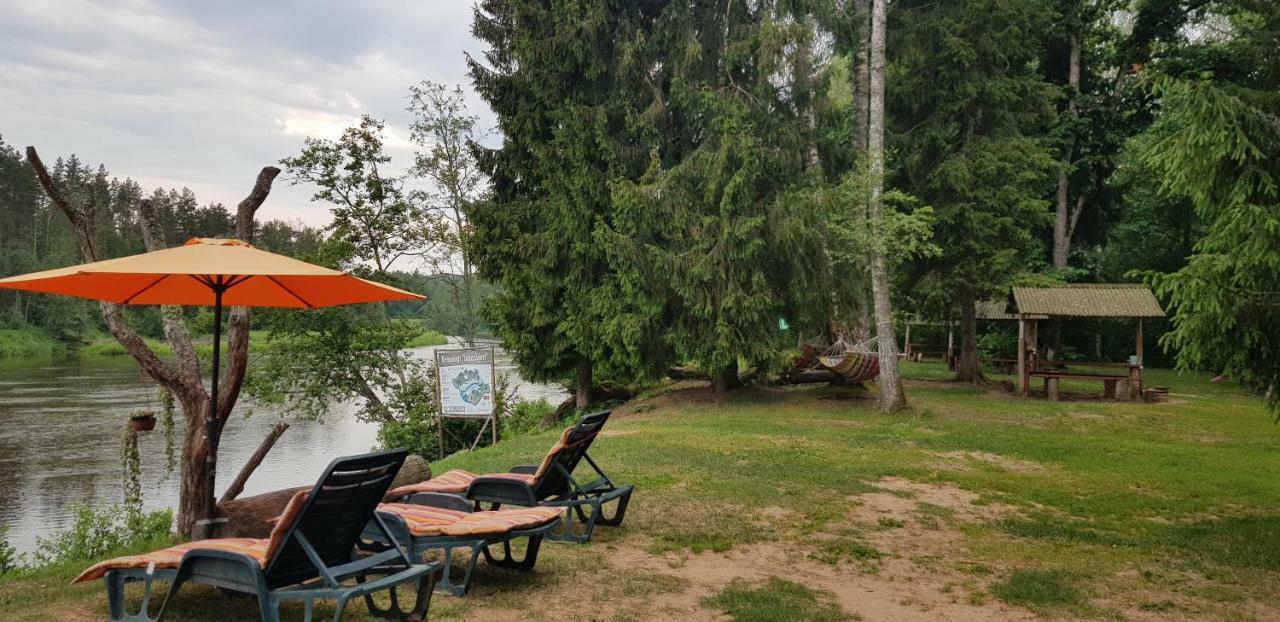 Camping Jaunzageri Inciems المظهر الخارجي الصورة